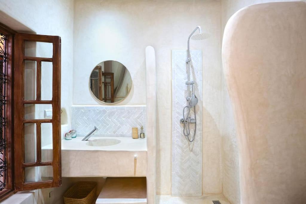Riad El Khir En Centre Ville Rooftop Et Bassin Marrakesh Eksteriør bilde
